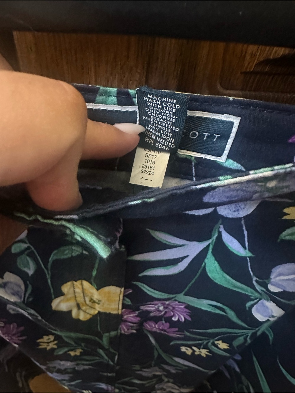 Karen Scott Navy Floral Skirt with Yellow & Purple Flowers Skort - 16 - Picture 4 of 6